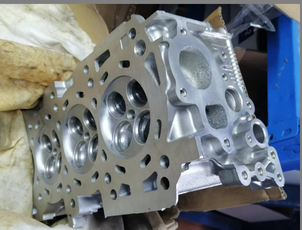 11040-8H301 110408H301 Nissan Altima Sentra Head Assy-Cylinder L31 T30 QR25DE J31Z QR20DE
